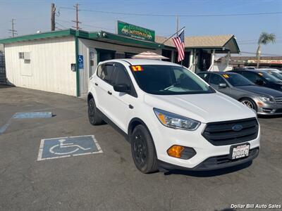 2017 Ford Escape S   - Photo 1 - Visalia, CA 93292