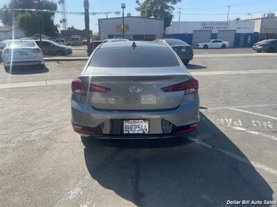 2019 Hyundai ELANTRA SEL   - Photo 6 - Visalia, CA 93292