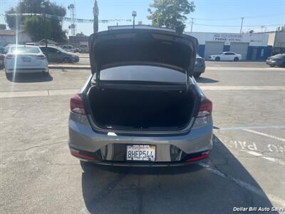 2019 Hyundai ELANTRA SEL   - Photo 12 - Visalia, CA 93292