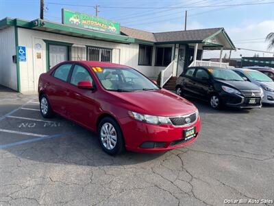 2013 Kia Forte EX   - Photo 1 - Visalia, CA 93292