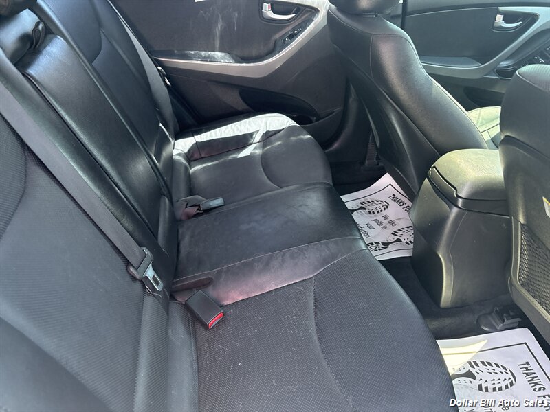 2015 Hyundai ELANTRA Limited - Photo 12 - Visalia, CA 93292