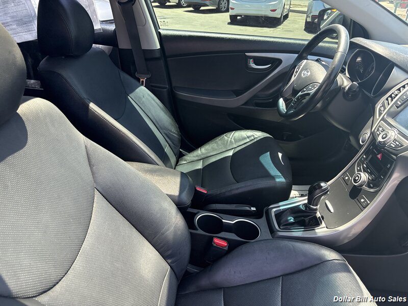 2015 Hyundai ELANTRA Limited - Photo 13 - Visalia, CA 93292