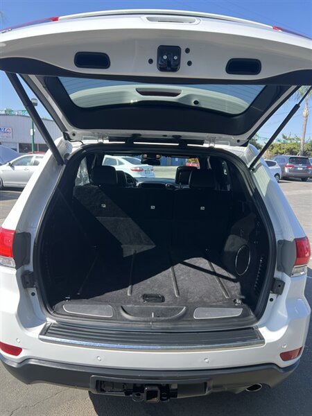 2015 Jeep Grand Cherokee Limited - Photo 9 - Visalia, CA 93292