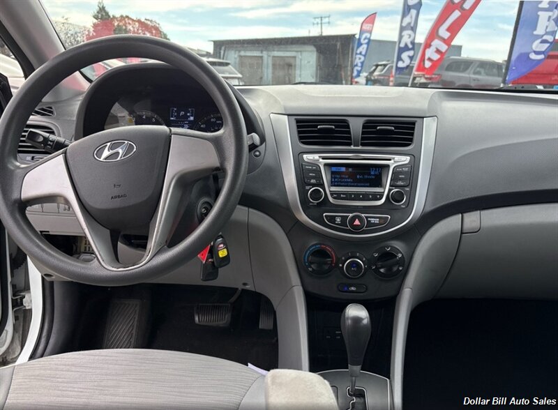 2015 Hyundai ACCENT GLS - Photo 5 - Visalia, CA 93292