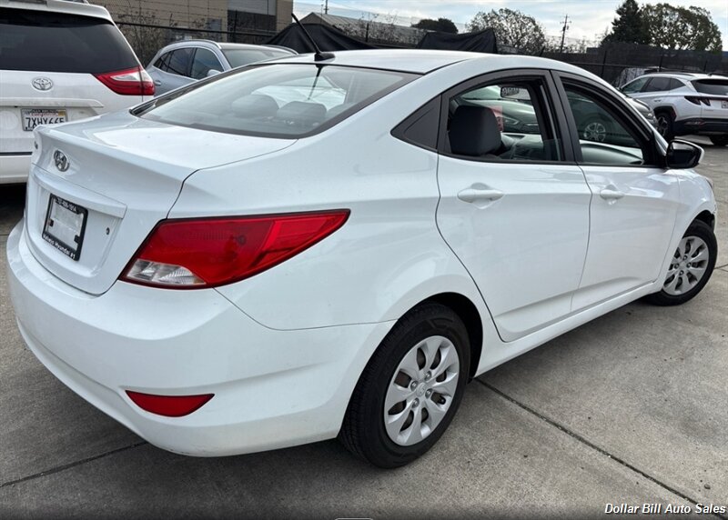 2015 Hyundai ACCENT GLS - Photo 3 - Visalia, CA 93292