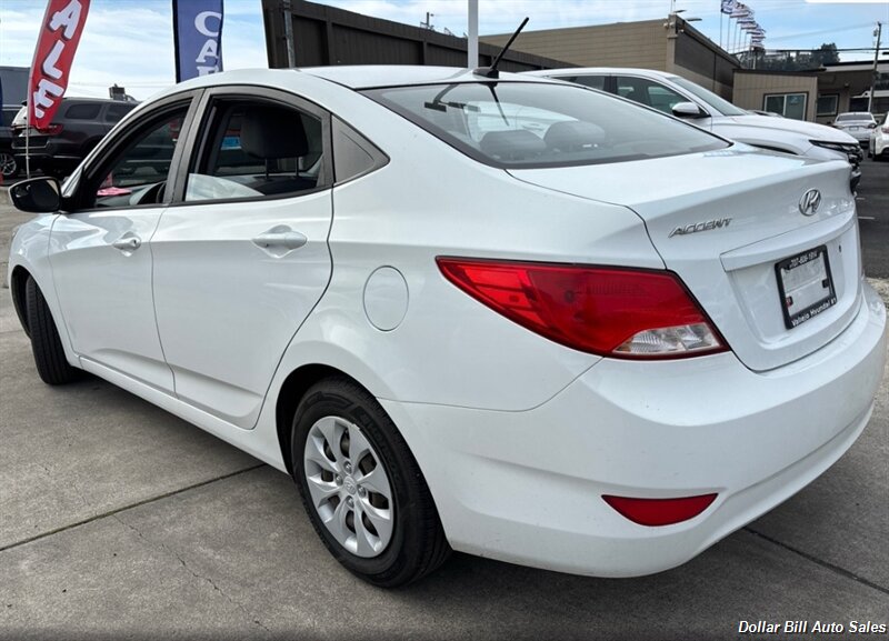 2015 Hyundai ACCENT GLS - Photo 4 - Visalia, CA 93292