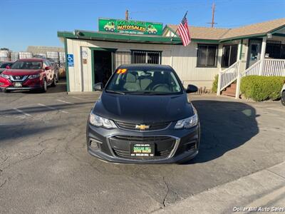 2019 Chevrolet Sonic LT Auto   - Photo 2 - Visalia, CA 93292