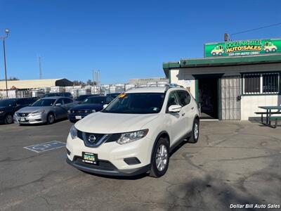 2016 Nissan Rogue SV   - Photo 3 - Visalia, CA 93292