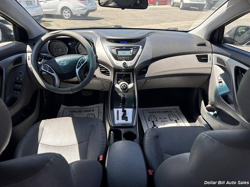 2012 Hyundai ELANTRA Limited - Photo 7 - Visalia, CA 93292