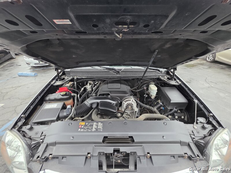 2014 GMC Yukon XL SLT - Photo 9 - Visalia, CA 93292