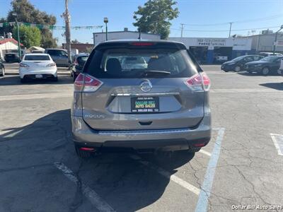 2016 Nissan Rogue S   - Photo 6 - Visalia, CA 93292