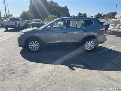 2016 Nissan Rogue S   - Photo 4 - Visalia, CA 93292