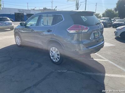 2016 Nissan Rogue S   - Photo 5 - Visalia, CA 93292