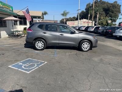 2016 Nissan Rogue S   - Photo 8 - Visalia, CA 93292