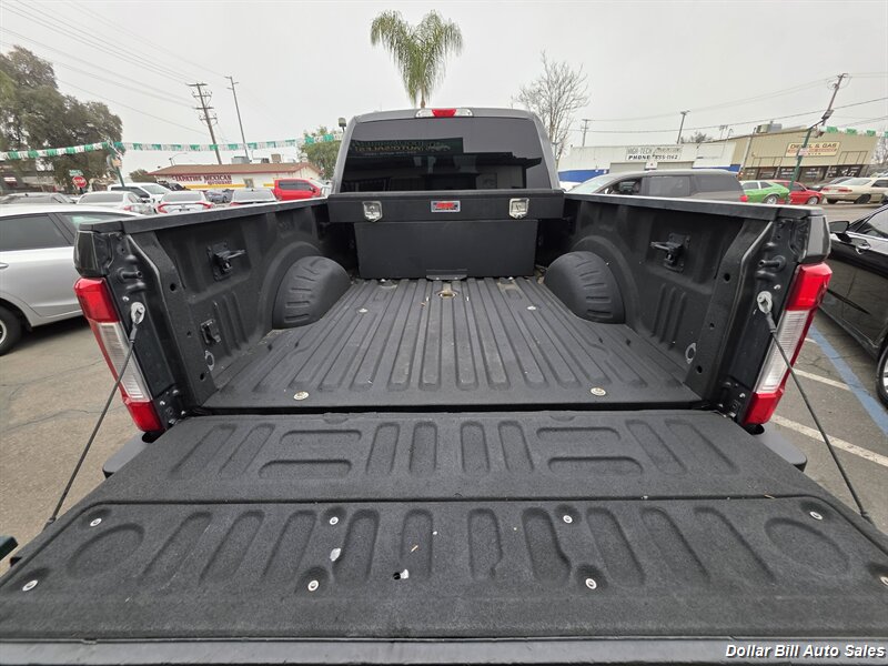 2017 Ford F-250 Super Duty XLT - Photo 8 - Visalia, CA 93292