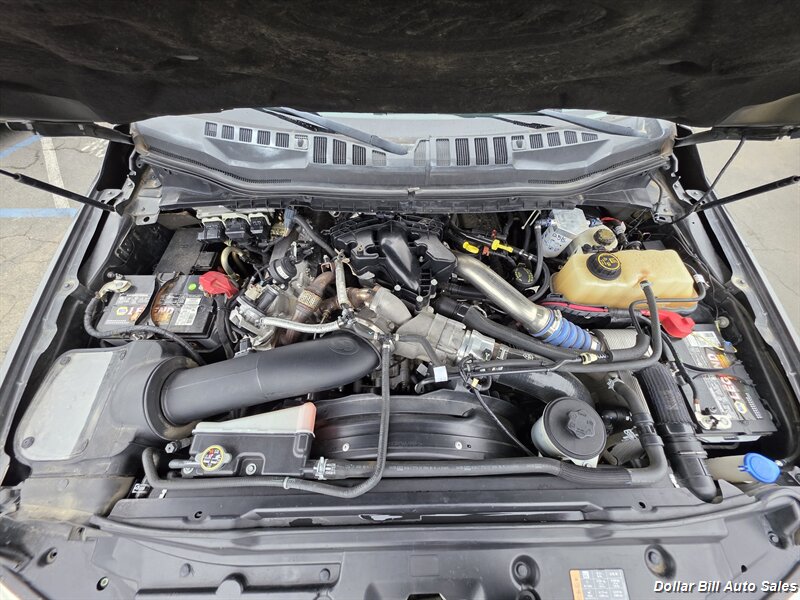 2017 Ford F-250 Super Duty XLT - Photo 11 - Visalia, CA 93292