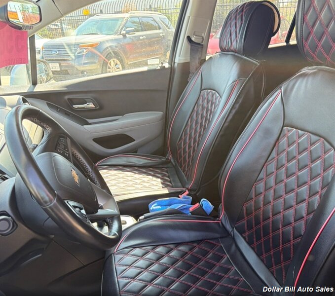 2016 Chevrolet Trax LT - Photo 3 - Visalia, CA 93292