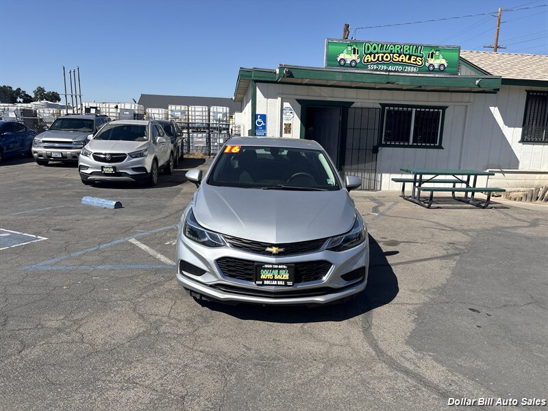 2016 Chevrolet Cruze LT Auto   - Photo 1 - Visalia, CA 93292