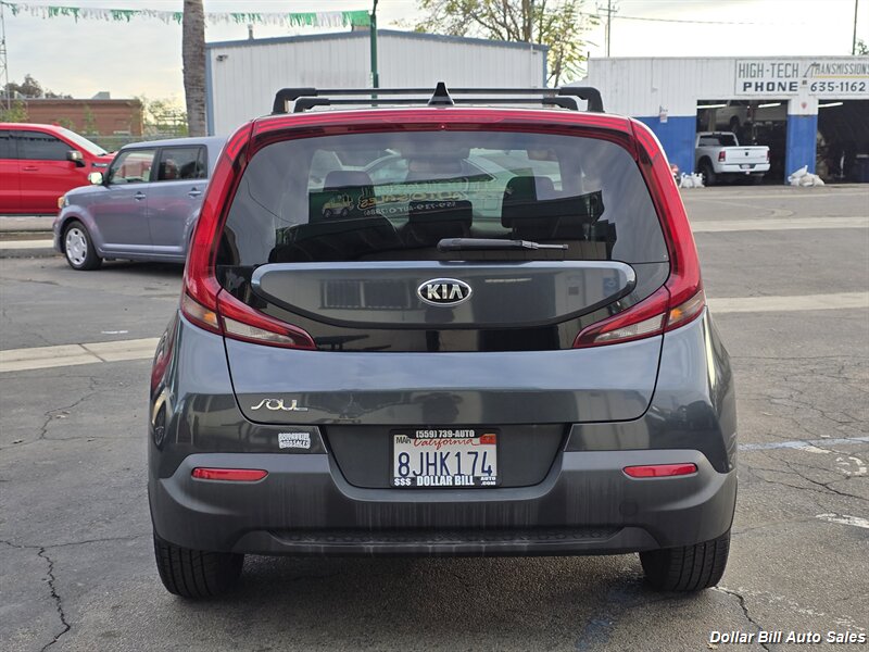 2020 Kia Soul LX - Photo 6 - Visalia, CA 93292