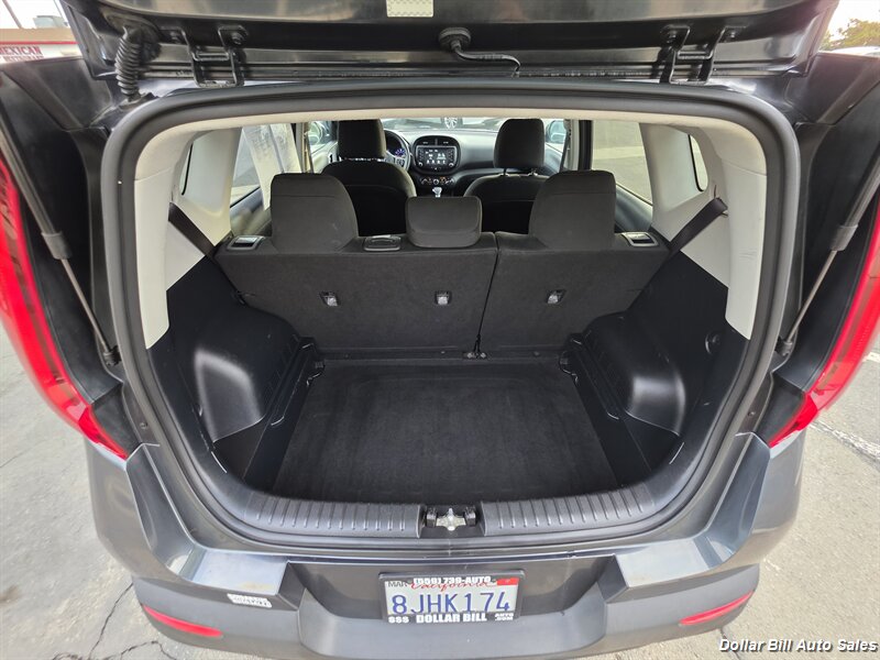 2020 Kia Soul LX - Photo 10 - Visalia, CA 93292
