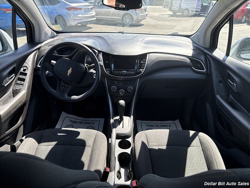 2018 Chevrolet Trax LS - Photo 7 - Visalia, CA 93292