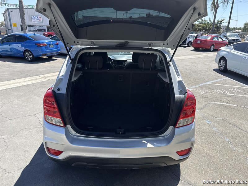 2018 Chevrolet Trax LS - Photo 5 - Visalia, CA 93292