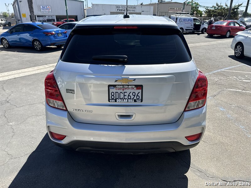 2018 Chevrolet Trax LS - Photo 4 - Visalia, CA 93292