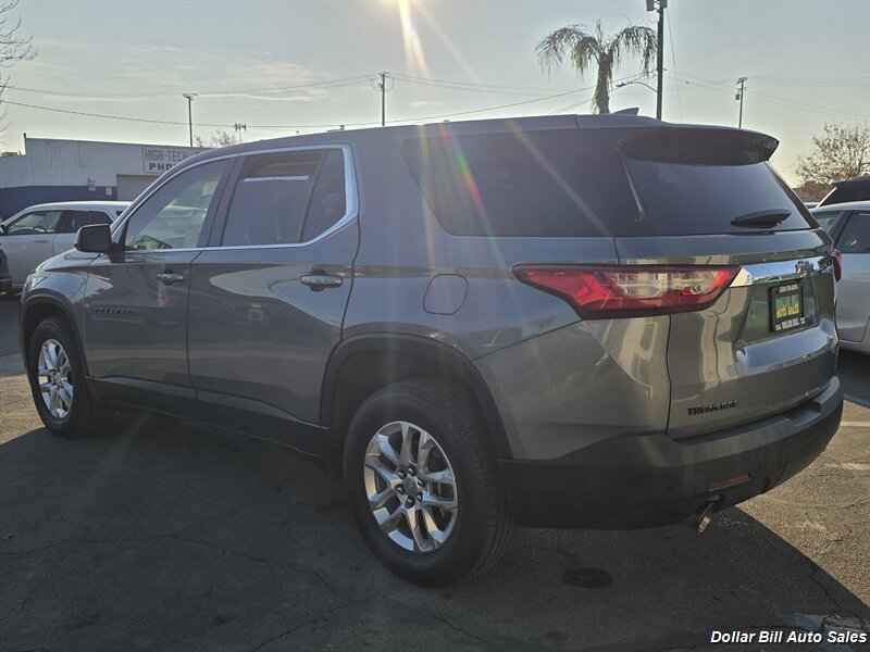 2019 Chevrolet Traverse LS - Photo 5 - Visalia, CA 93292