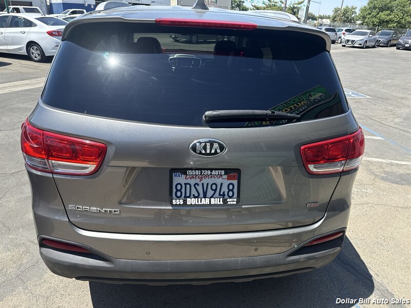 2018 Kia Sorento LX - Photo 4 - Visalia, CA 93292