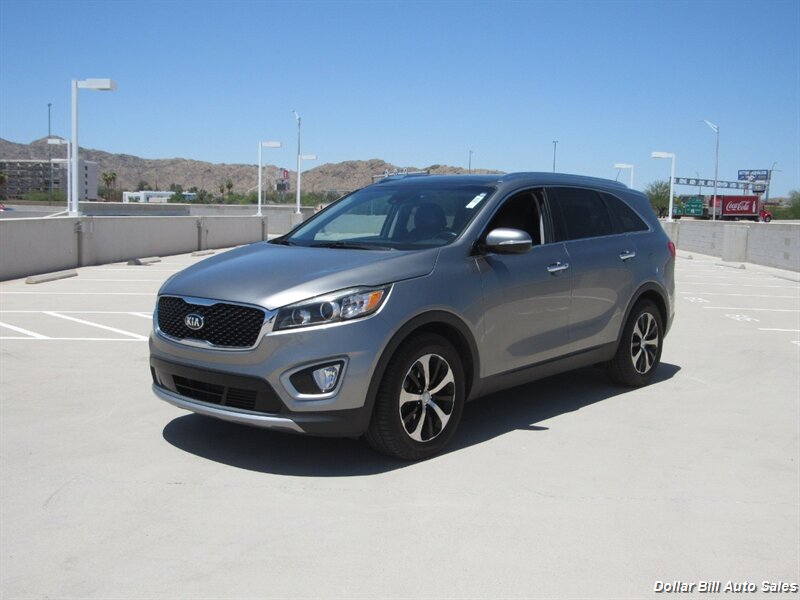 2018 Kia Sorento LX   - Photo 1 - Visalia, CA 93292