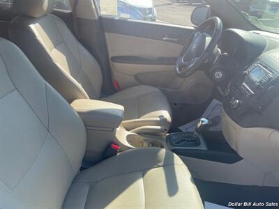 2012 Hyundai ELANTRA Touring SE   - Photo 14 - Visalia, CA 93292