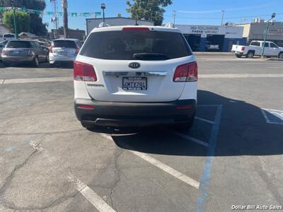 2011 Kia Sorento LX   - Photo 7 - Visalia, CA 93292