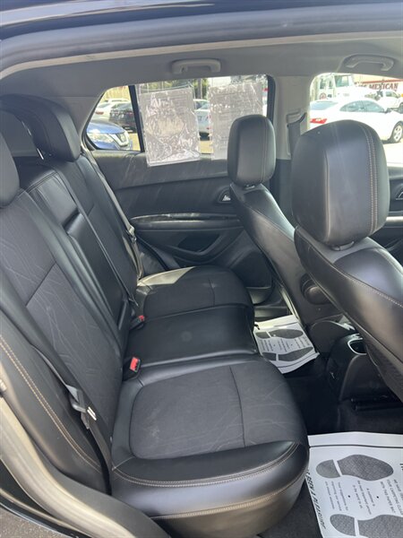 2019 Chevrolet Trax LT - Photo 10 - Visalia, CA 93292