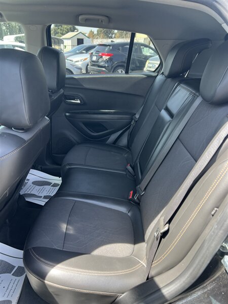 2019 Chevrolet Trax LT - Photo 8 - Visalia, CA 93292