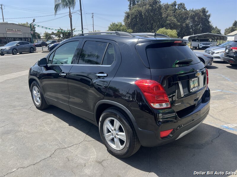 2019 Chevrolet Trax LT - Photo 3 - Visalia, CA 93292