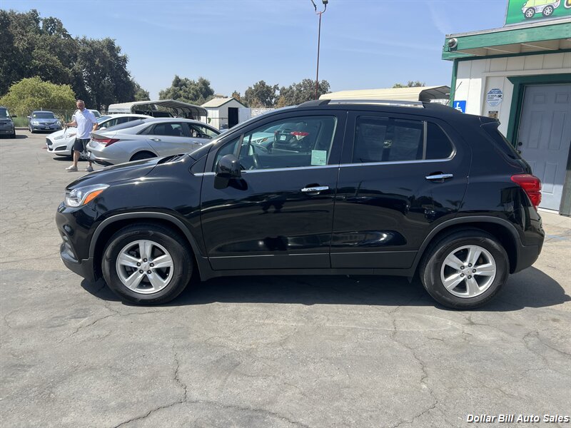 2019 Chevrolet Trax LT - Photo 2 - Visalia, CA 93292