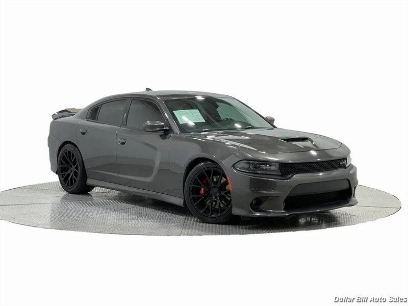 2018 Dodge Charger SXT   - Photo 1 - Visalia, CA 93292