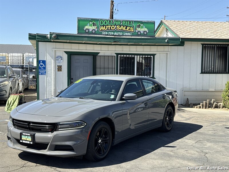 2018 Dodge Charger SXT   - Photo 1 - Visalia, CA 93292