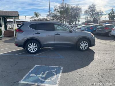 2018 Nissan Rogue S   - Photo 8 - Visalia, CA 93292