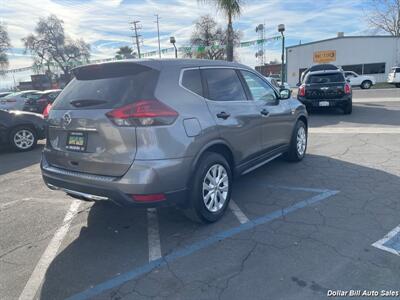 2018 Nissan Rogue S   - Photo 7 - Visalia, CA 93292