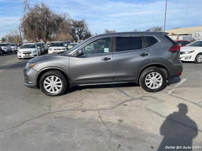 2018 Nissan Rogue S   - Photo 4 - Visalia, CA 93292