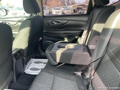 2018 Nissan Rogue S   - Photo 11 - Visalia, CA 93292