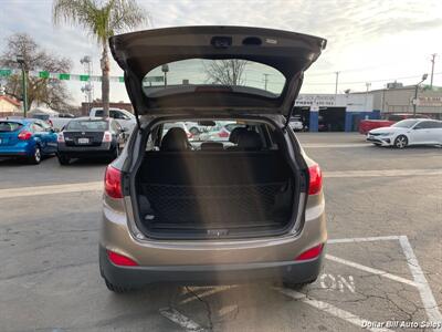 2013 Hyundai TUCSON GLS   - Photo 12 - Visalia, CA 93292