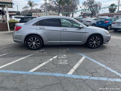 2014 Chrysler 200 Touring   - Photo 8 - Visalia, CA 93292