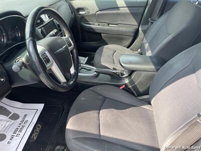 2014 Chrysler 200 Touring   - Photo 10 - Visalia, CA 93292