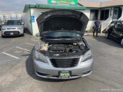 2014 Chrysler 200 Touring   - Photo 9 - Visalia, CA 93292