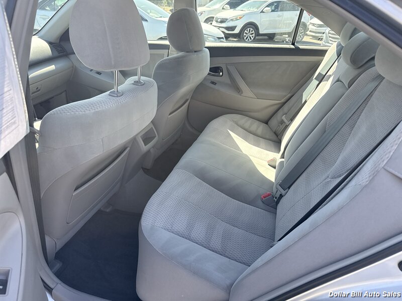 2011 Toyota Camry LE - Photo 7 - Visalia, CA 93292