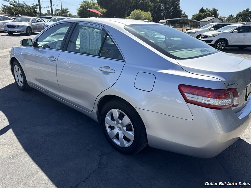 2011 Toyota Camry LE - Photo 9 - Visalia, CA 93292