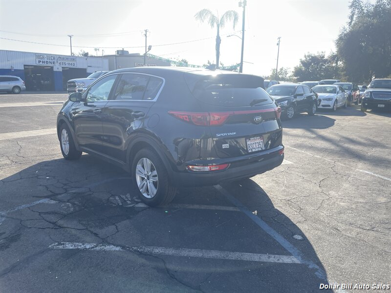 2019 Kia Sportage LX   - Photo 5 - Visalia, CA 93292
