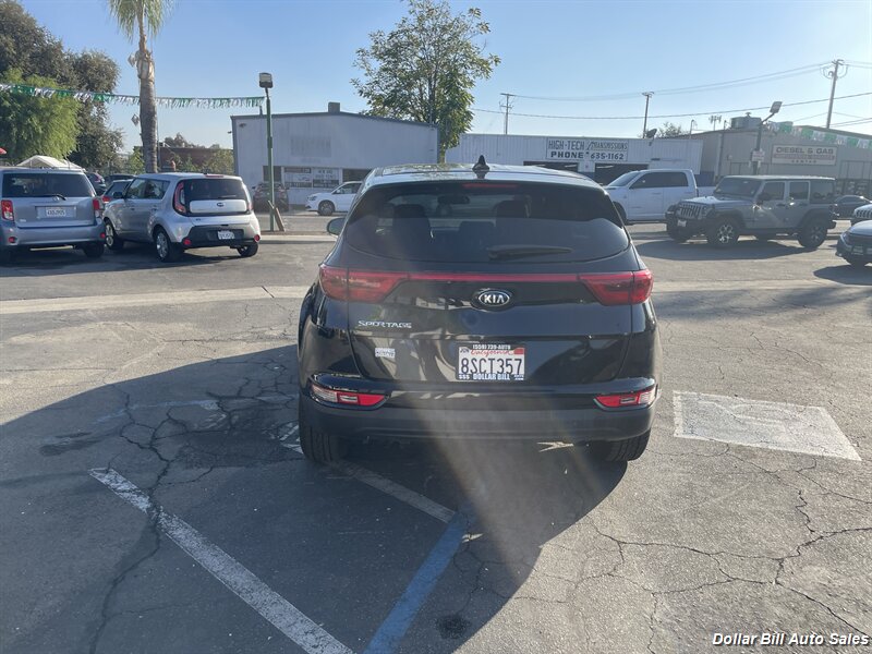 2019 Kia Sportage LX   - Photo 6 - Visalia, CA 93292